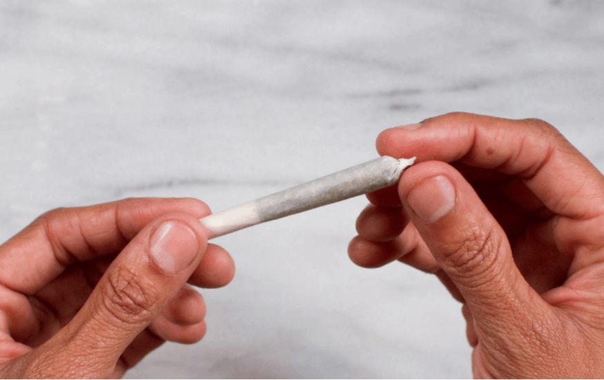 There it is! You just learned how to roll a joint at home. 